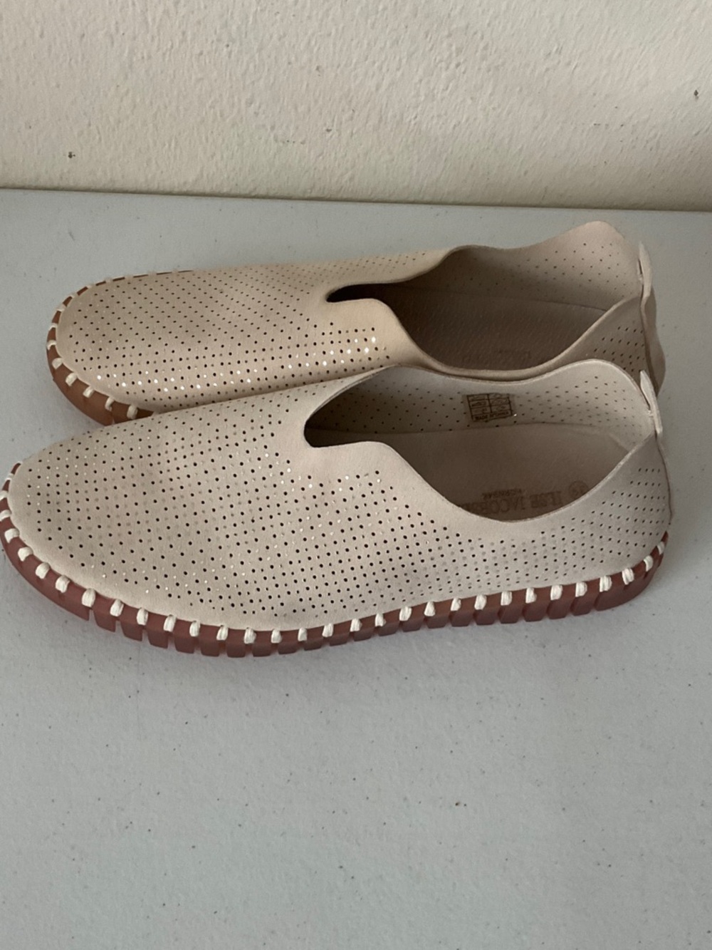 Isle Jacobsen Tulip Light Beige Perforated Slip-On Loafers